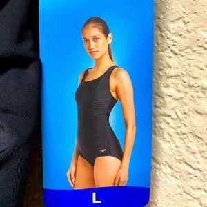 Speedo women’s swimsuit